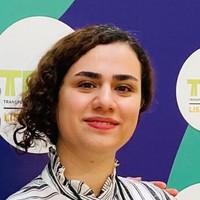 Photograph of Zeinab Raoofi